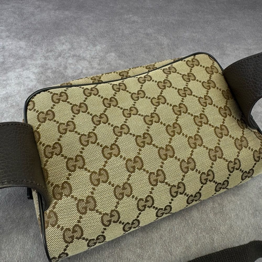 Gucci Beige and Brown Monogram Bag - Picture 5 of 13